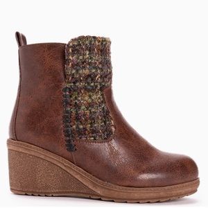 Muk Luk Novah Brown Tweed Wedge Ankle Boots